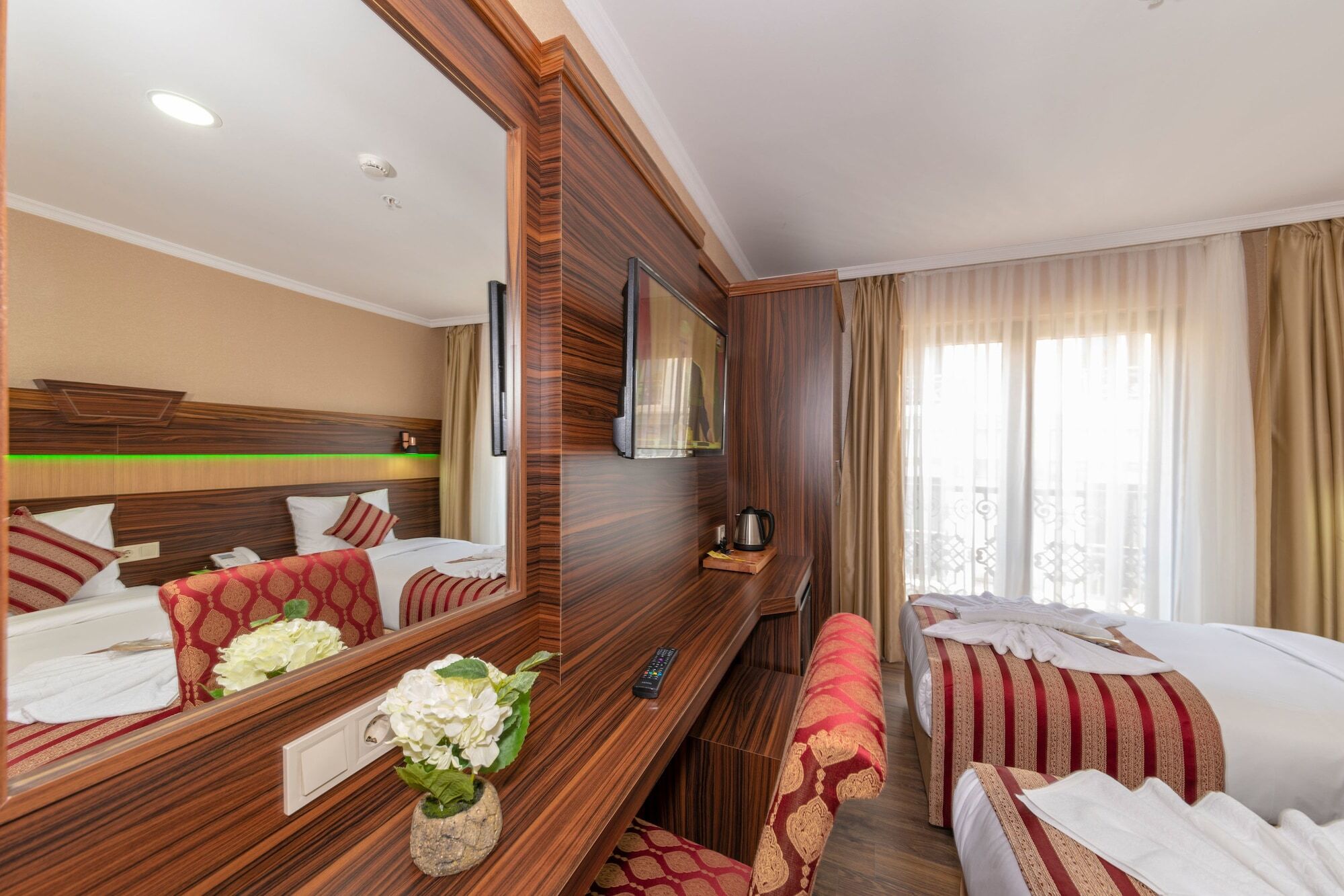 Vision Deluxe Hotel Istanbul Bagian luar foto